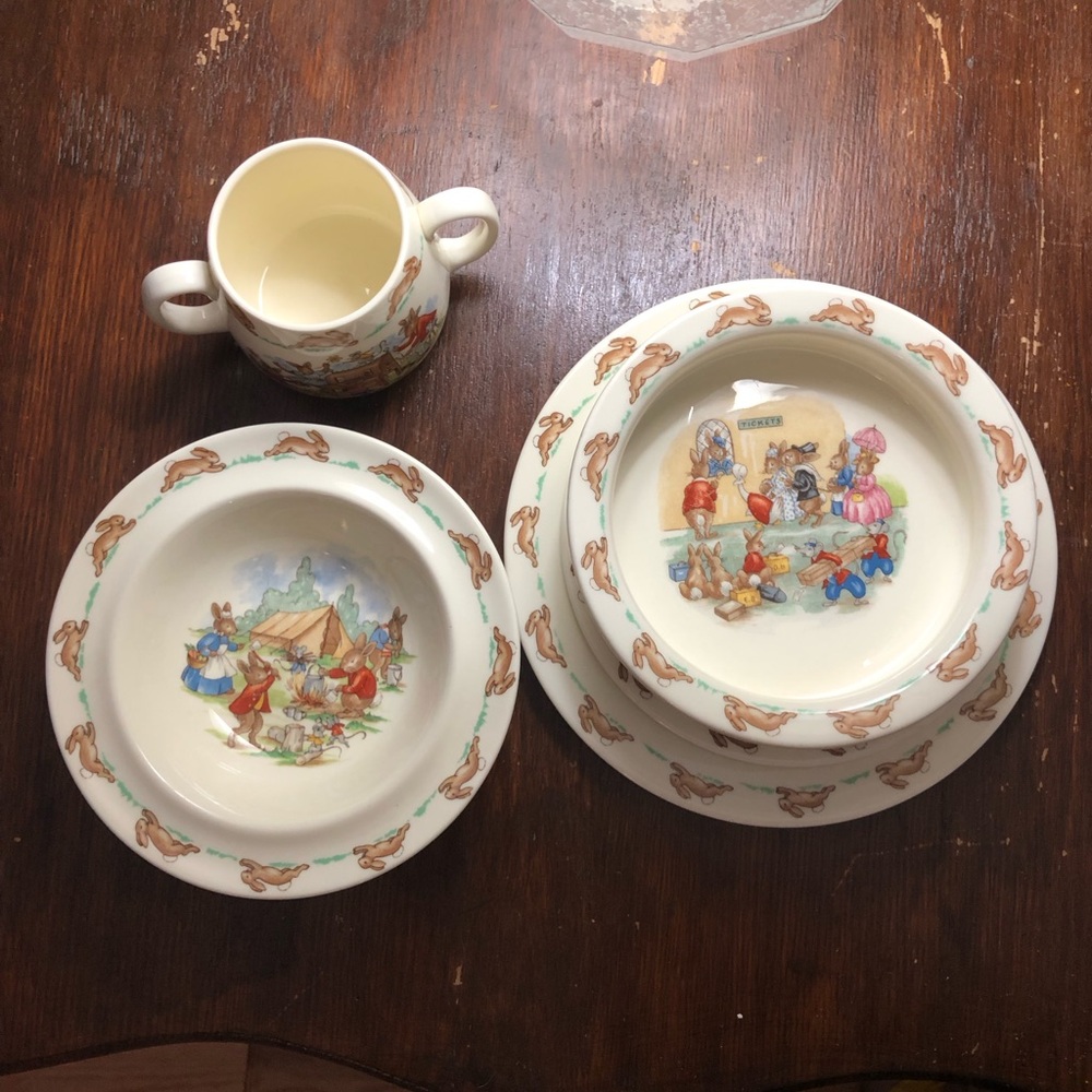 Vintage Royal Doulton 5 piece set Children's Bunnykins Dinnerware Set 1970’s - Picture 2 of 10